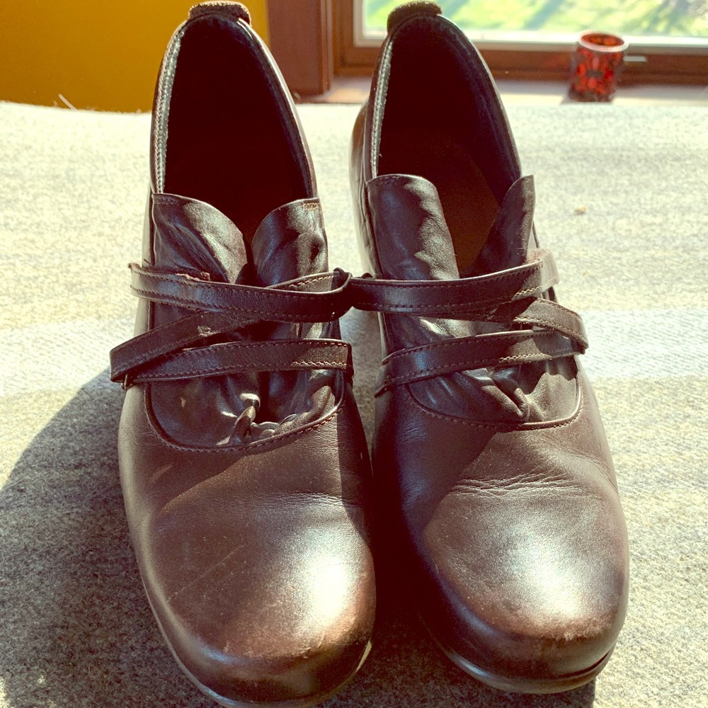 NAOT Size 40 brand shoes excellent condition
